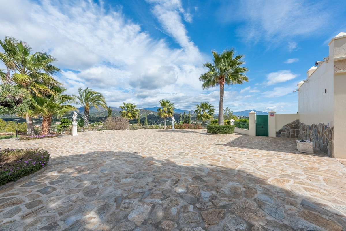 Se vende Villa - Chalet de 6 dormitorios en Costa Del Sol, Málaga, España