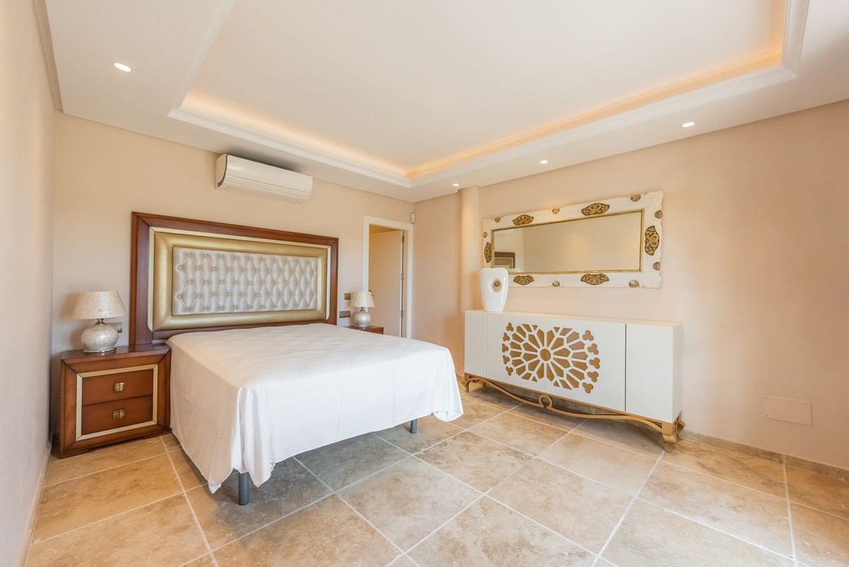 Se vende Villa - Chalet de 6 dormitorios en Costa Del Sol, Málaga, España