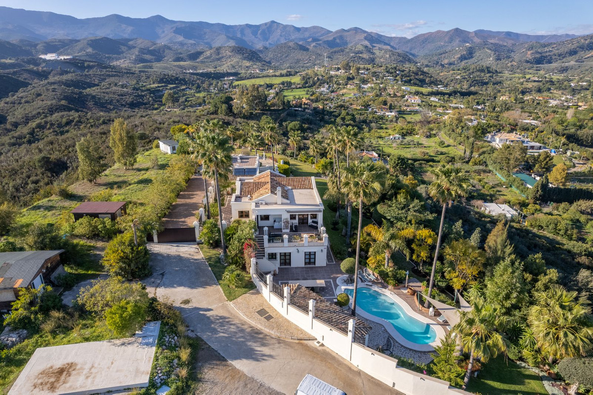 Se vende Villa - Chalet de 6 dormitorios en Costa Del Sol, Málaga, España