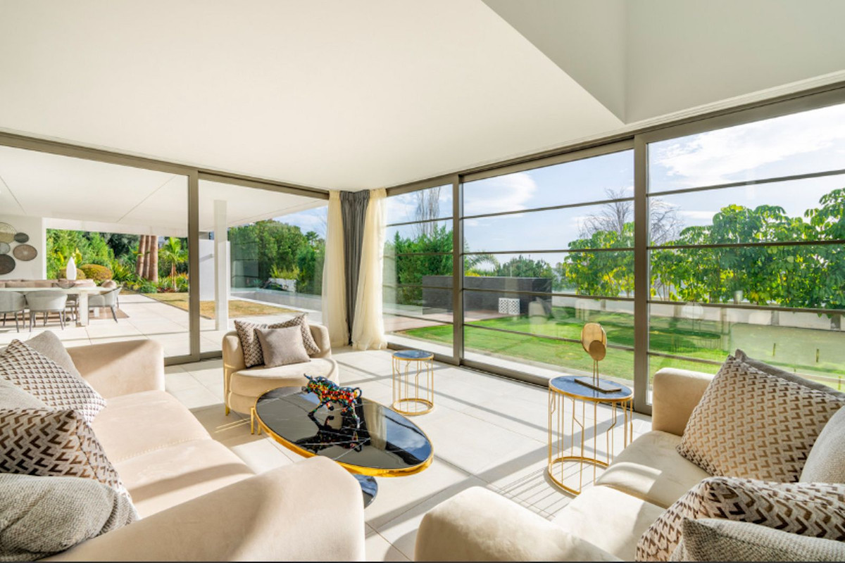 Se vende Villa - Chalet de 4 dormitorios en Costa Del Sol, Málaga, España