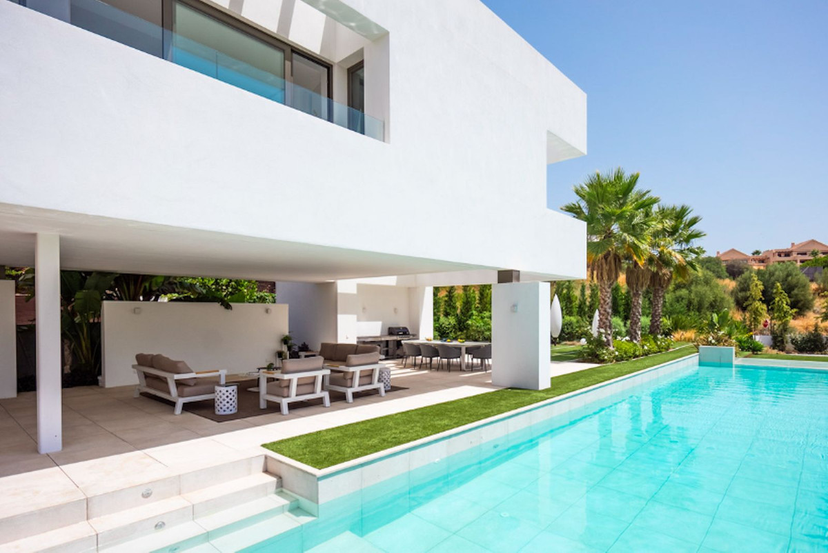 Se vende Villa - Chalet de 4 dormitorios en Costa Del Sol, Málaga, España