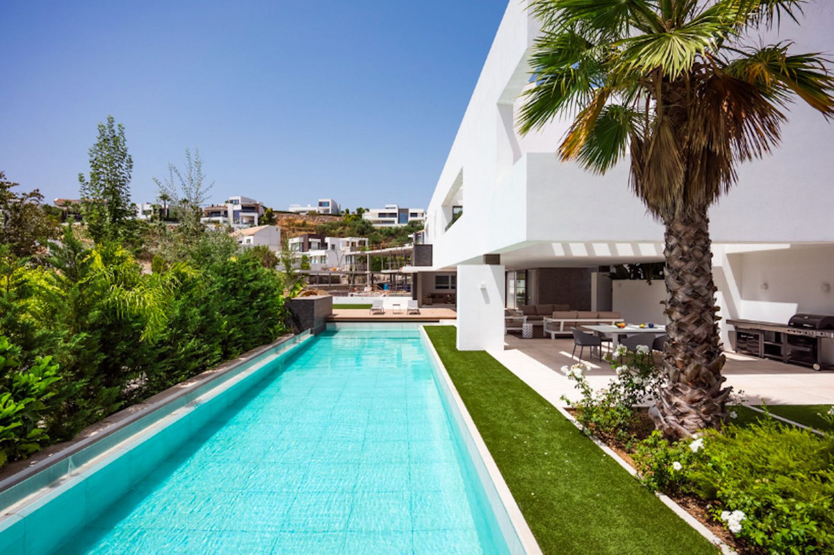 Se vende Villa - Chalet de 4 dormitorios en Costa Del Sol, Málaga, España