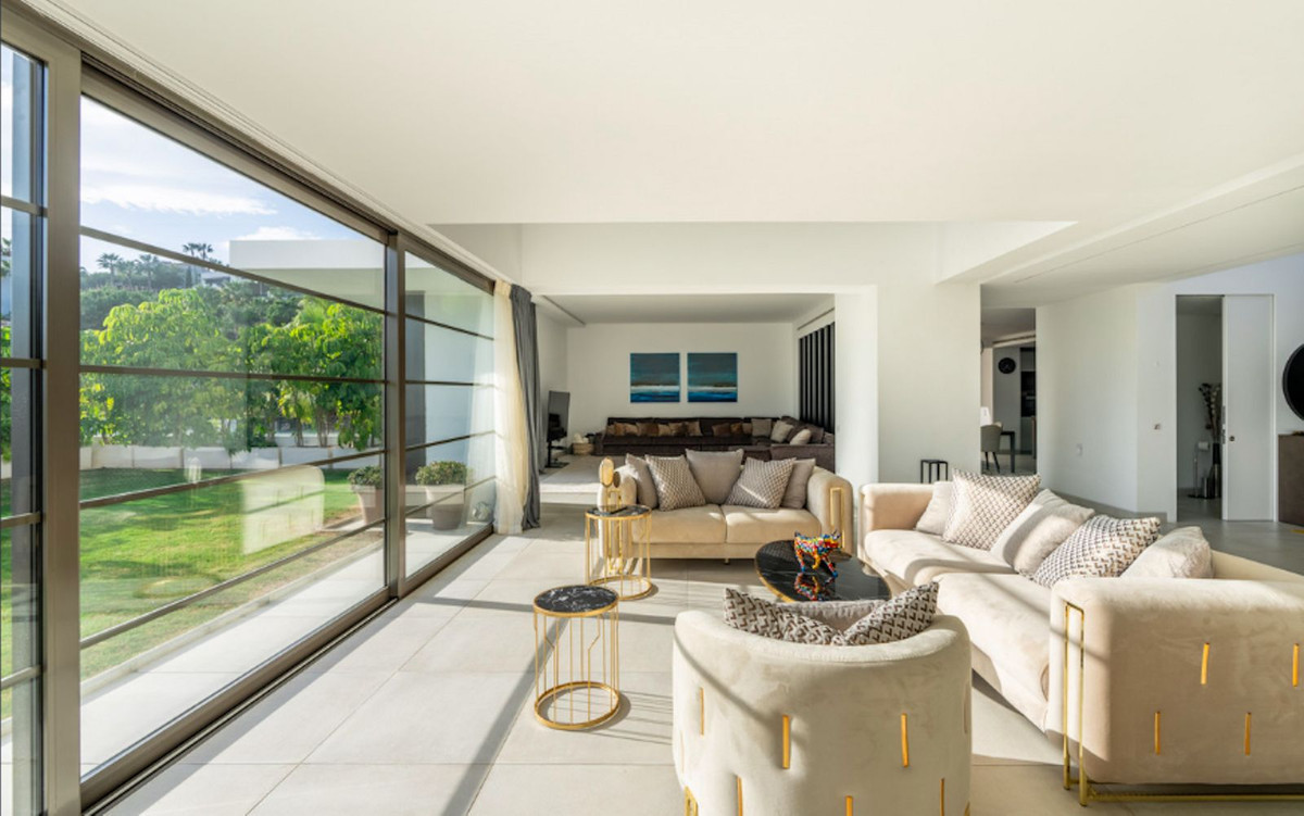 Se vende Villa - Chalet de 4 dormitorios en Costa Del Sol, Málaga, España