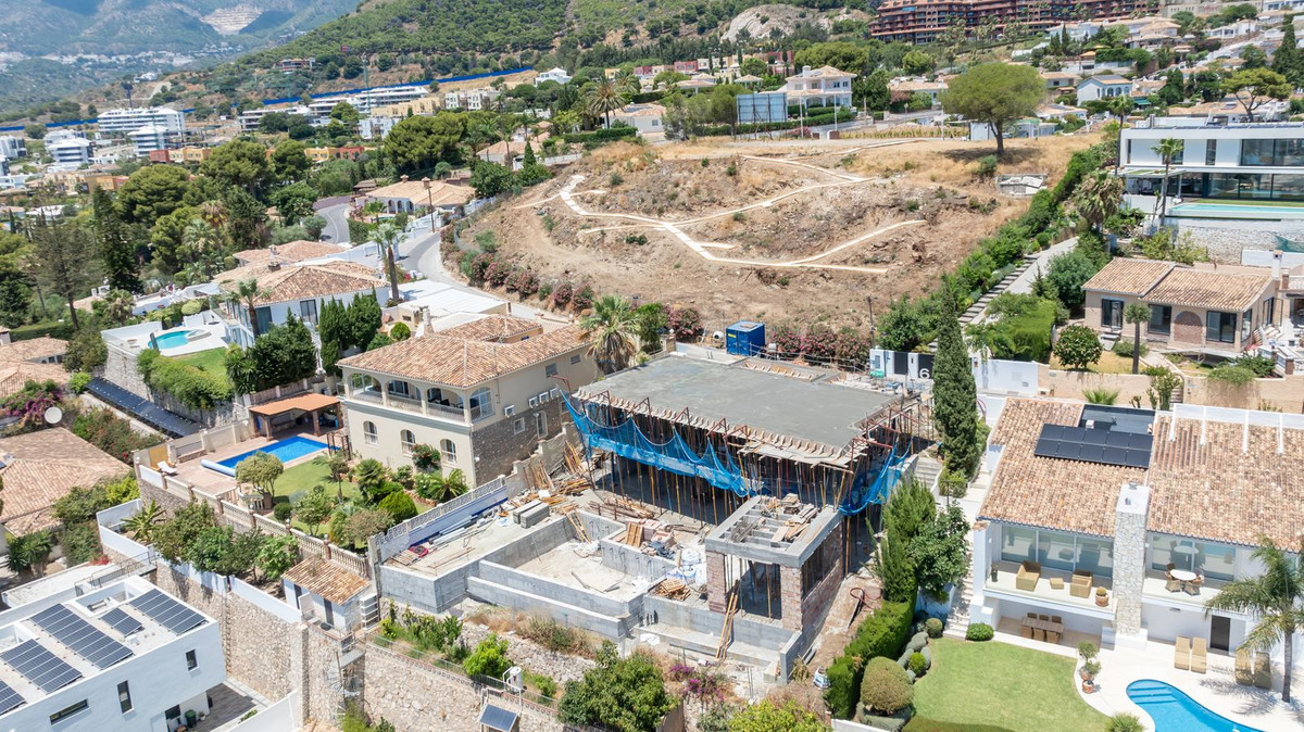 5 Bed Townhouse for sale in Benalmadena Costa Del Sol, Málaga, Spain