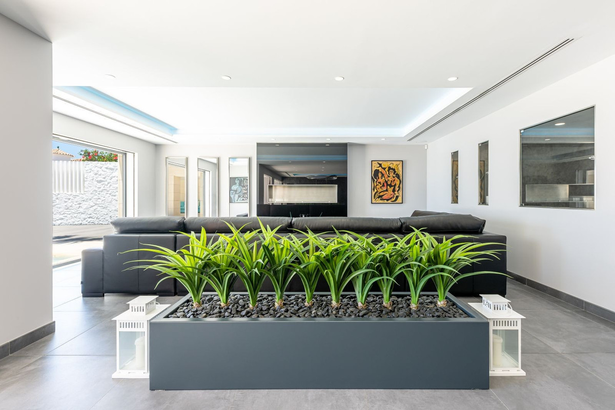 Se vende Villa - Chalet de 4 dormitorios en Costa Del Sol, Málaga, España