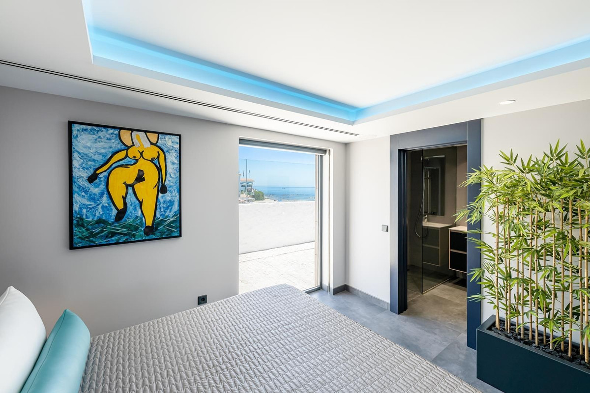 Se vende Villa - Chalet de 4 dormitorios en Costa Del Sol, Málaga, España