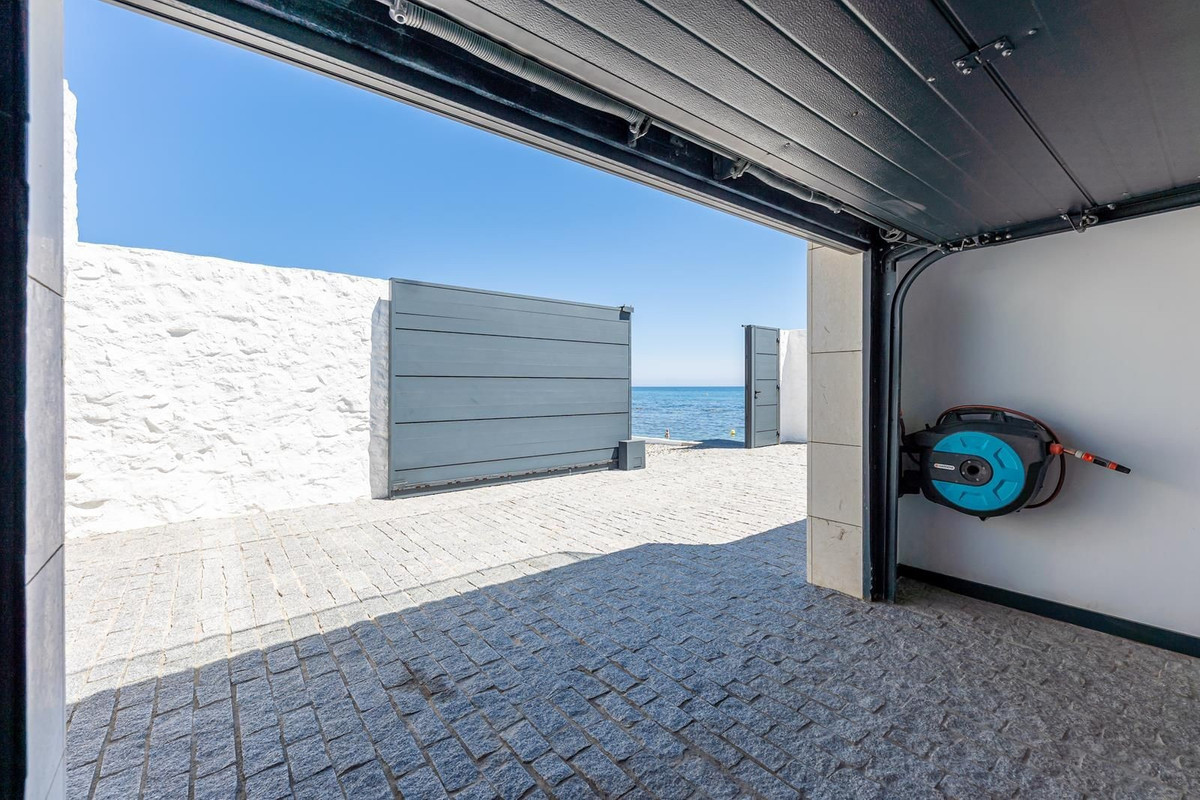 Se vende Villa - Chalet de 4 dormitorios en Costa Del Sol, Málaga, España