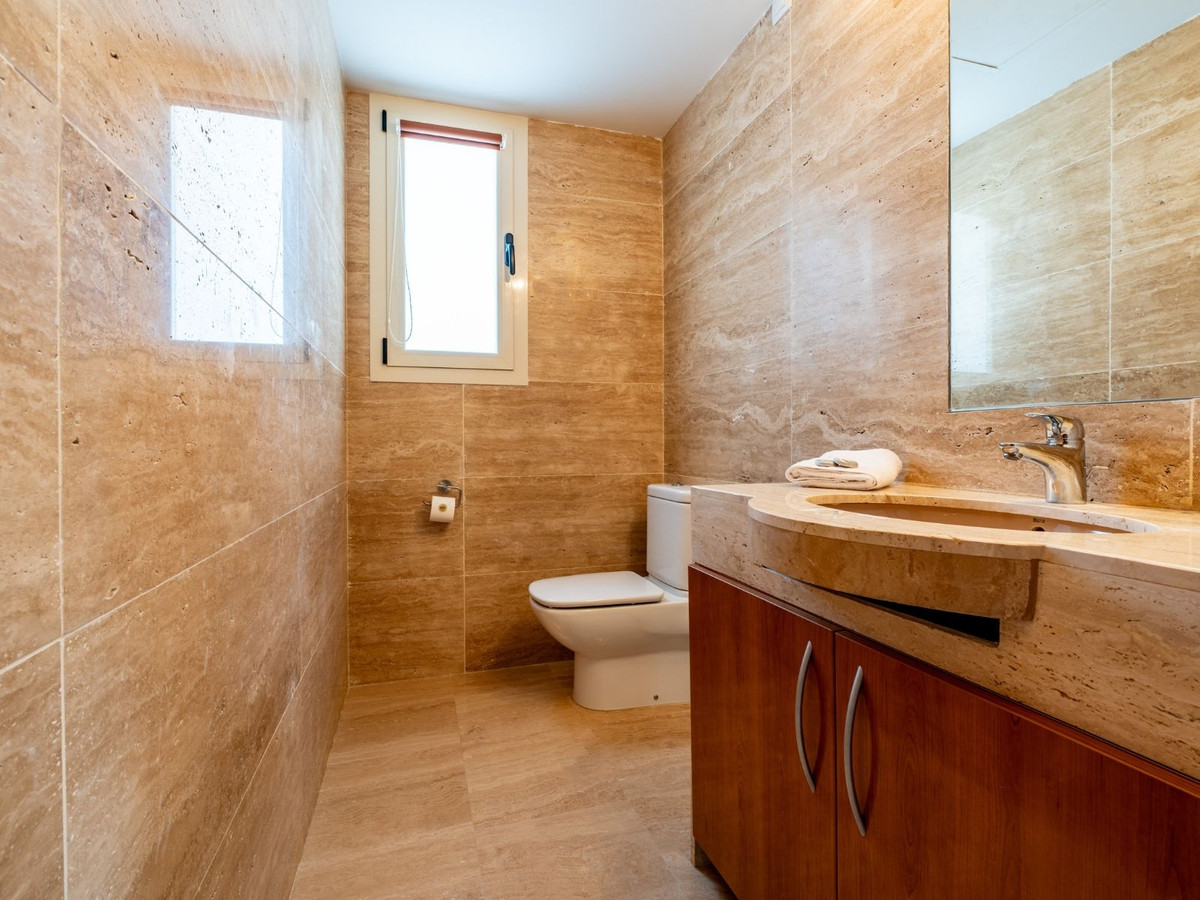 4 Bed Apartment for sale in Alhaurín De La Torre Costa Del Sol, Málaga, Spain