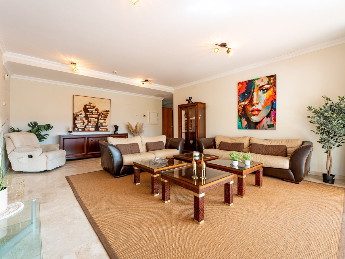 4 Bed Apartment for sale in Alhaurín De La Torre Costa Del Sol, Málaga, Spain