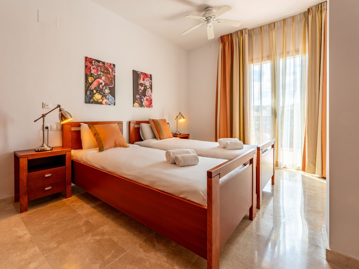 4 Bed Apartment for sale in Alhaurín De La Torre Costa Del Sol, Málaga, Spain