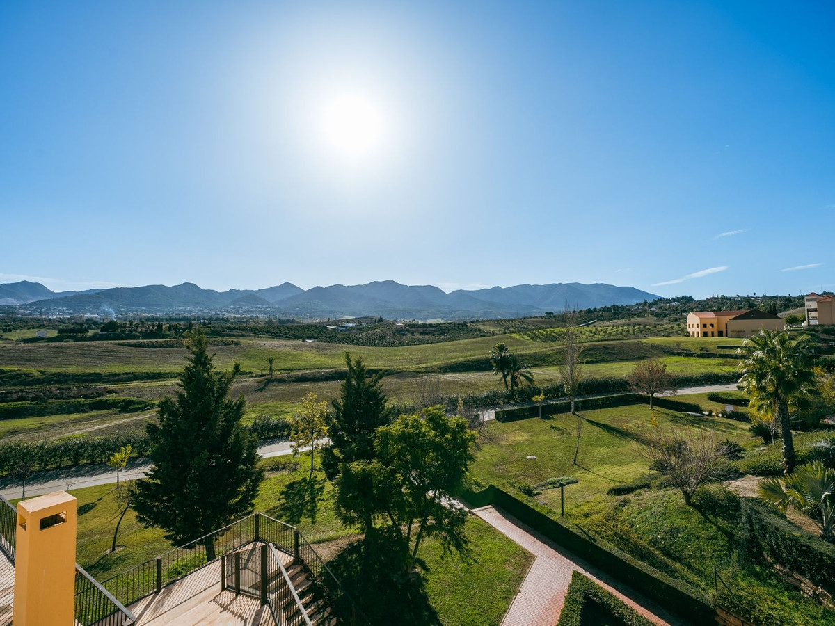 4 Bed Apartment for sale in Alhaurín De La Torre Costa Del Sol, Málaga, Spain