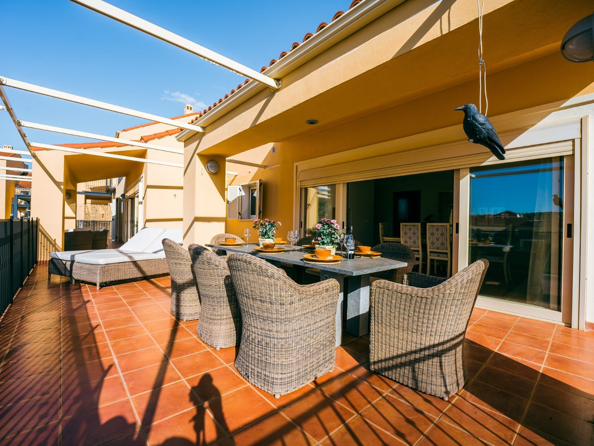 4 Bed Apartment for sale in Alhaurín De La Torre Costa Del Sol, Málaga, Spain