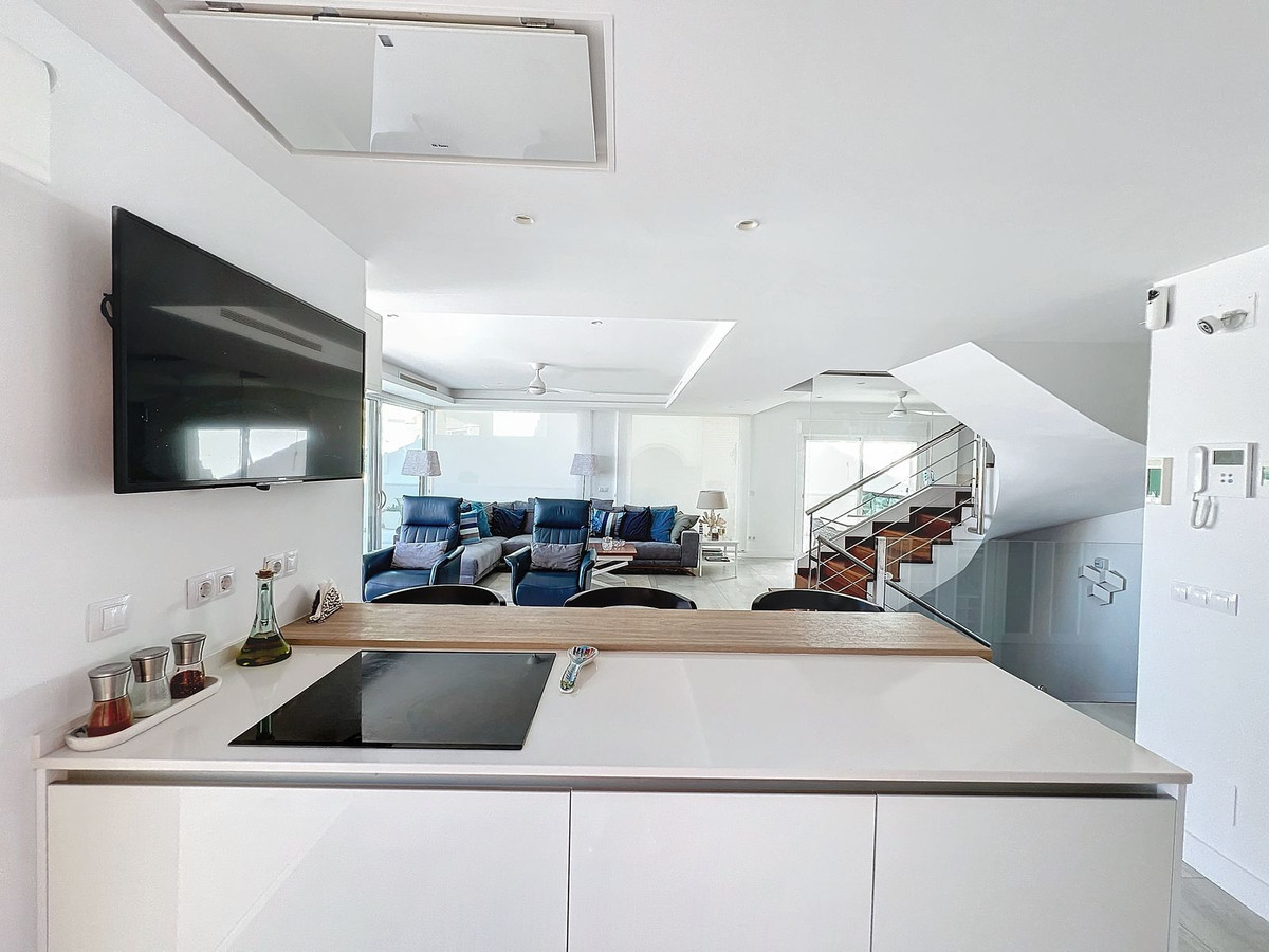 3 Bed Townhouse for sale in Benalmadena Costa Del Sol, Málaga, Spain