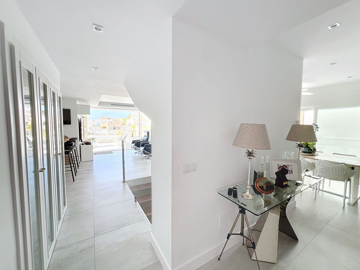 3 Bed Townhouse for sale in Benalmadena Costa Del Sol, Málaga, Spain