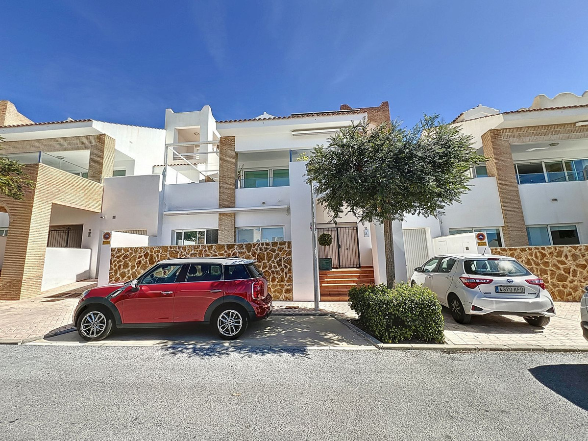 3 Bed Townhouse for sale in Benalmadena Costa Del Sol, Málaga, Spain