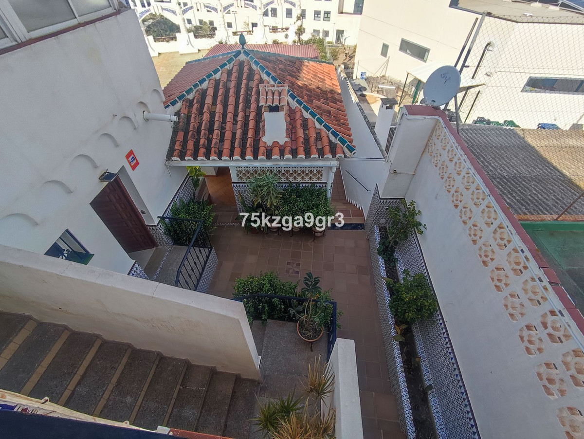 5 Bed Townhouse for sale in Puerto De La Torre Costa Del Sol, Málaga, Spain