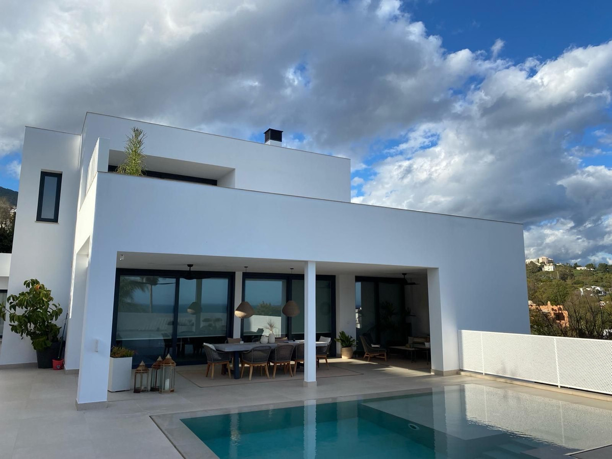 4 Bed Townhouse for sale in Benalmadena Costa Costa Del Sol, Málaga, Spain