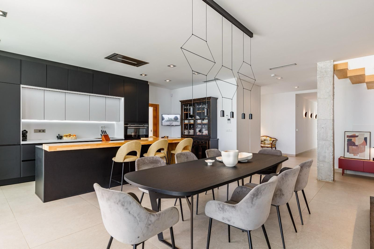 4 Bed Townhouse for sale in Benalmadena Costa Costa Del Sol, Málaga, Spain