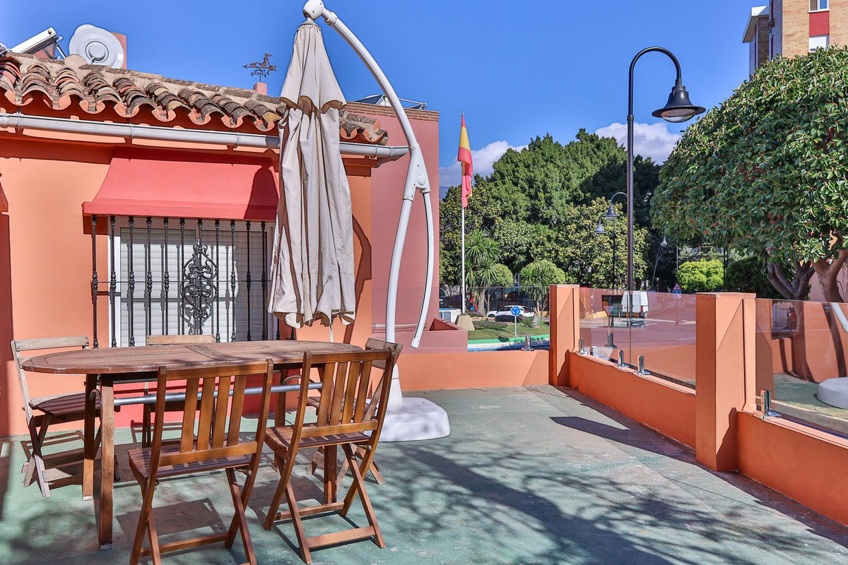 Se vende Pareada de 4 dormitorios en Costa Del Sol, Málaga, España