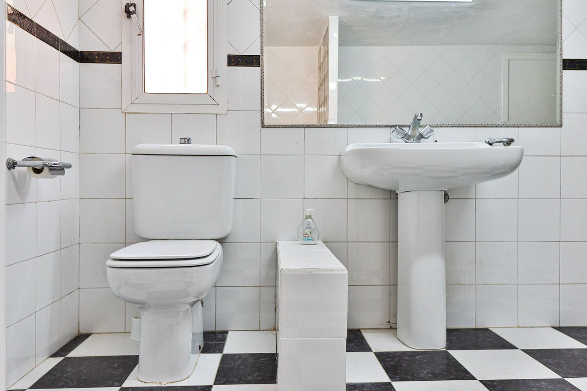 Se vende Pareada de 4 dormitorios en Costa Del Sol, Málaga, España