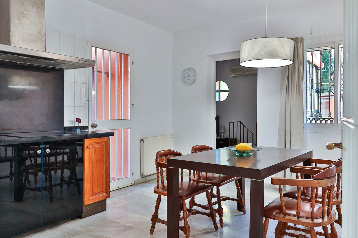 Se vende Pareada de 4 dormitorios en Costa Del Sol, Málaga, España