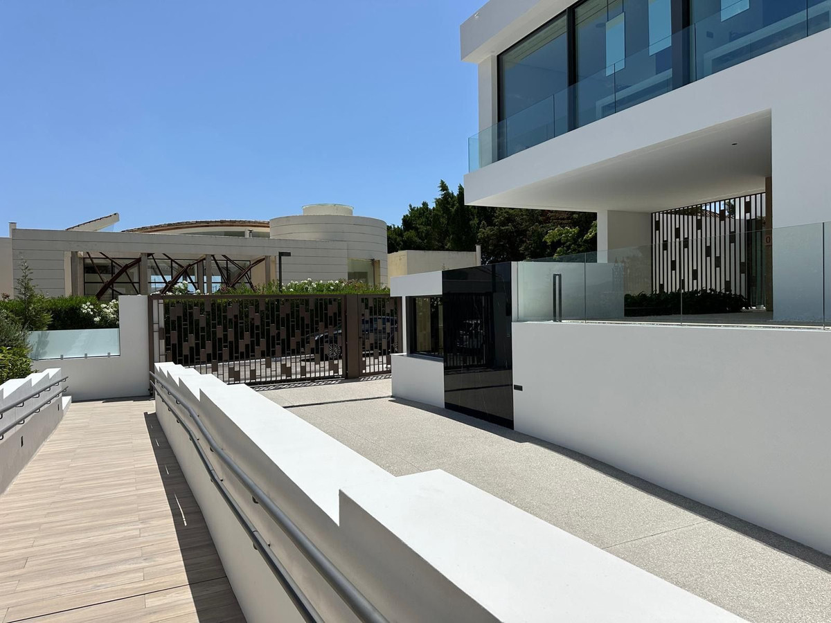 Se vende Pareada de 4 dormitorios en Costa Del Sol, Málaga, España