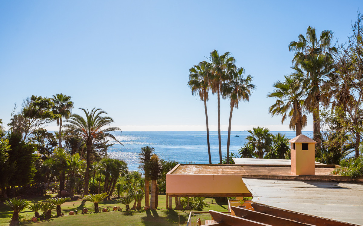 Se vende Villa - Chalet de 8 dormitorios en Costa Del Sol, Málaga, España