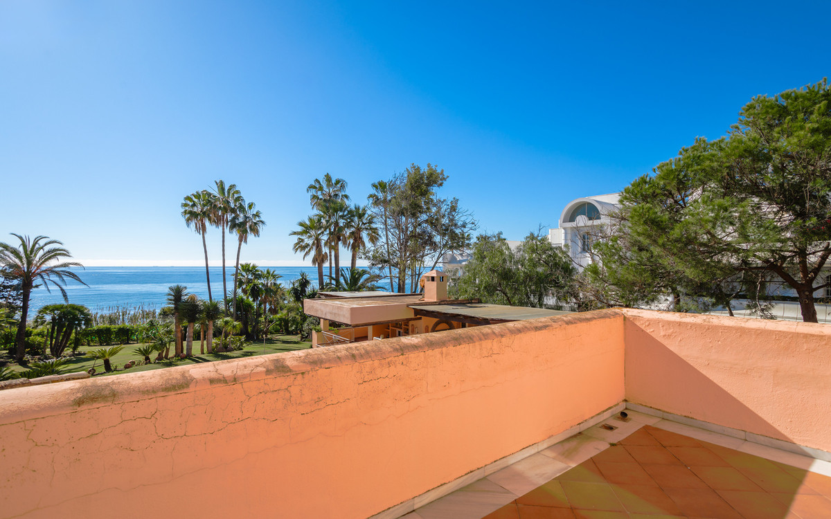 Se vende Villa - Chalet de 8 dormitorios en Costa Del Sol, Málaga, España