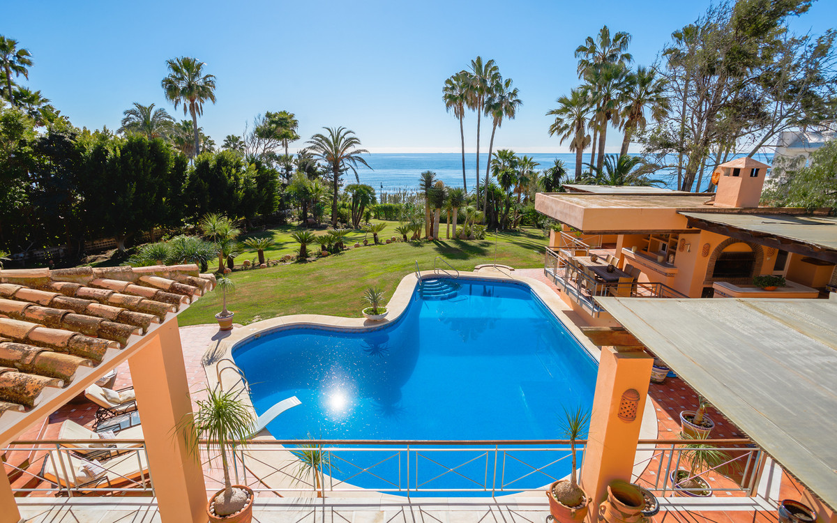 Se vende Villa - Chalet de 8 dormitorios en Costa Del Sol, Málaga, España