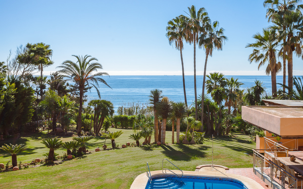 Se vende Villa - Chalet de 8 dormitorios en Costa Del Sol, Málaga, España