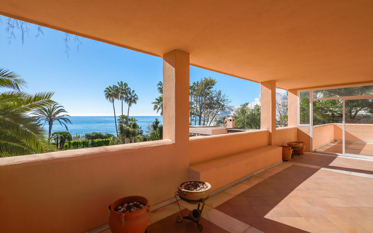 Se vende Villa - Chalet de 8 dormitorios en Costa Del Sol, Málaga, España