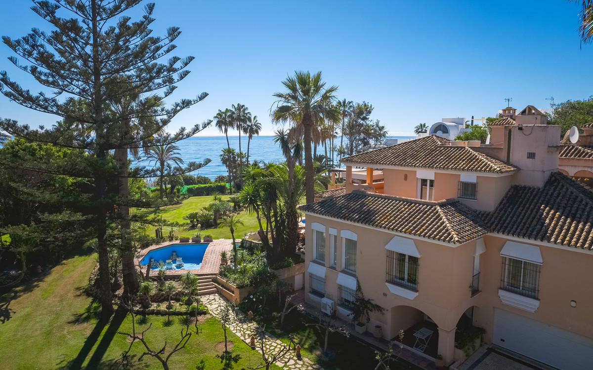 Se vende Villa - Chalet de 8 dormitorios en Costa Del Sol, Málaga, España
