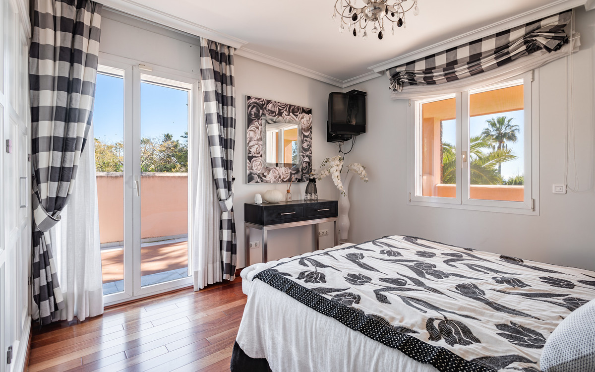 Se vende Villa - Chalet de 8 dormitorios en Costa Del Sol, Málaga, España