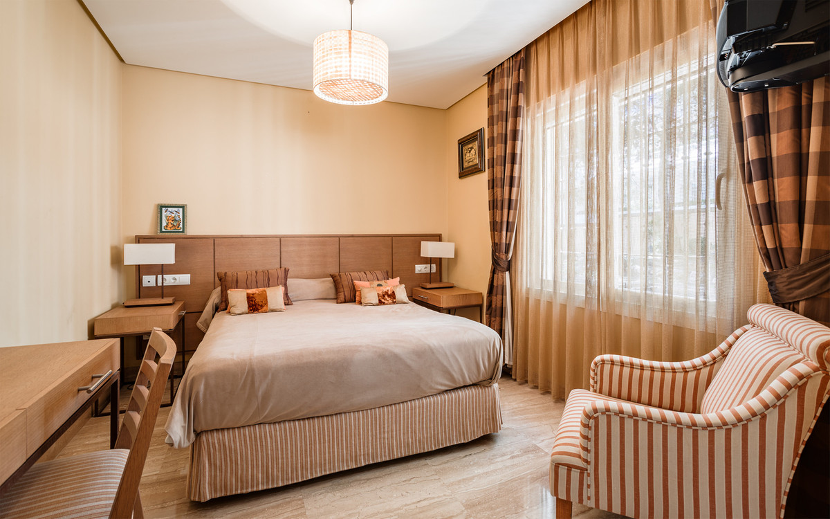 Se vende Villa - Chalet de 8 dormitorios en Costa Del Sol, Málaga, España