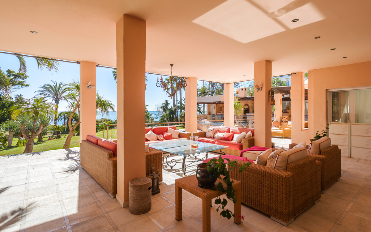Se vende Villa - Chalet de 8 dormitorios en Costa Del Sol, Málaga, España