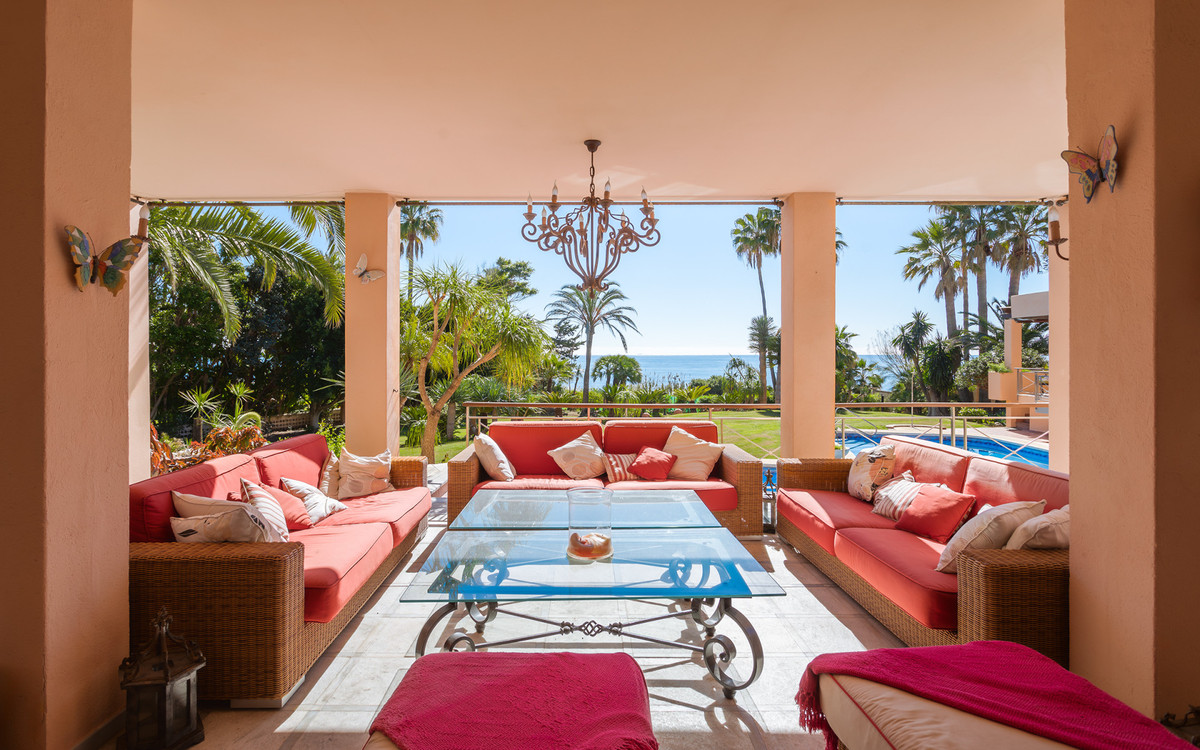 Se vende Villa - Chalet de 8 dormitorios en Costa Del Sol, Málaga, España