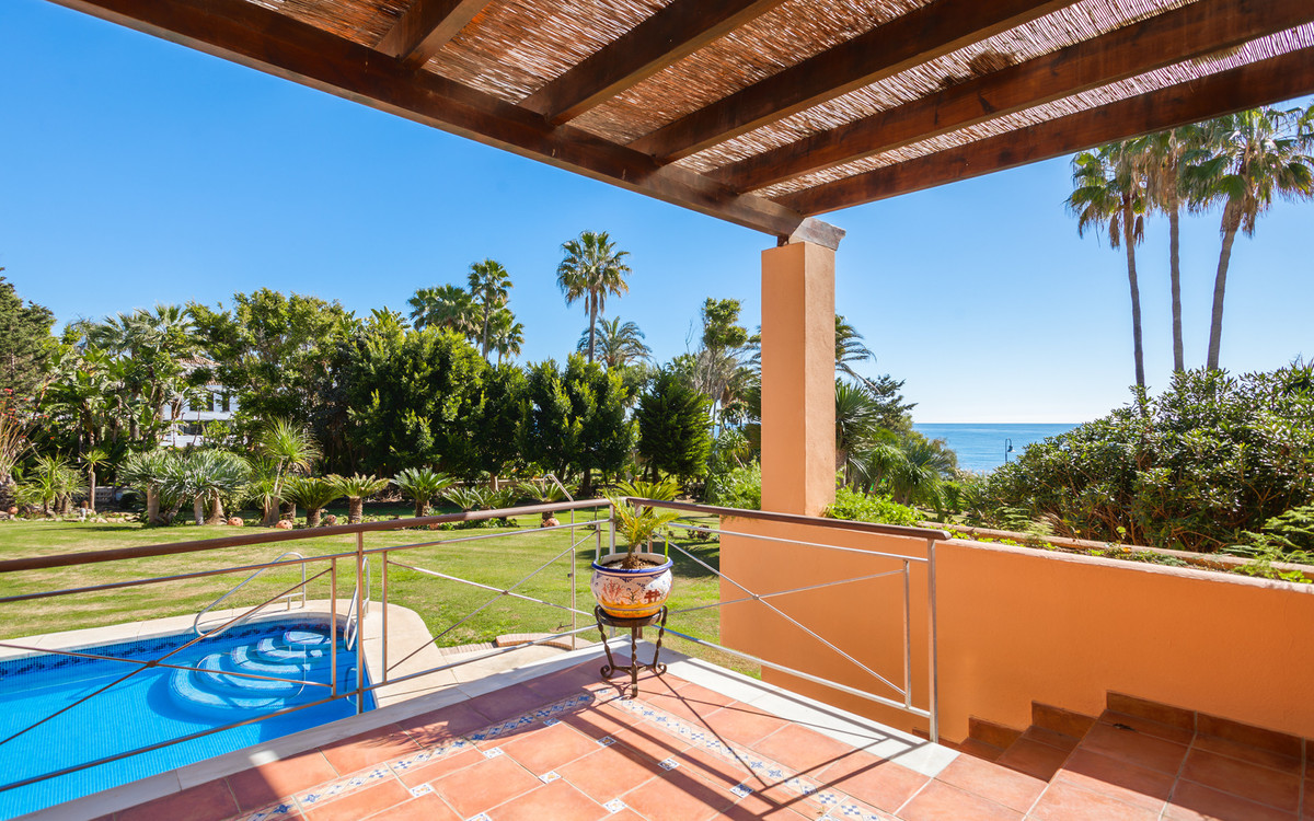 Se vende Villa - Chalet de 8 dormitorios en Costa Del Sol, Málaga, España
