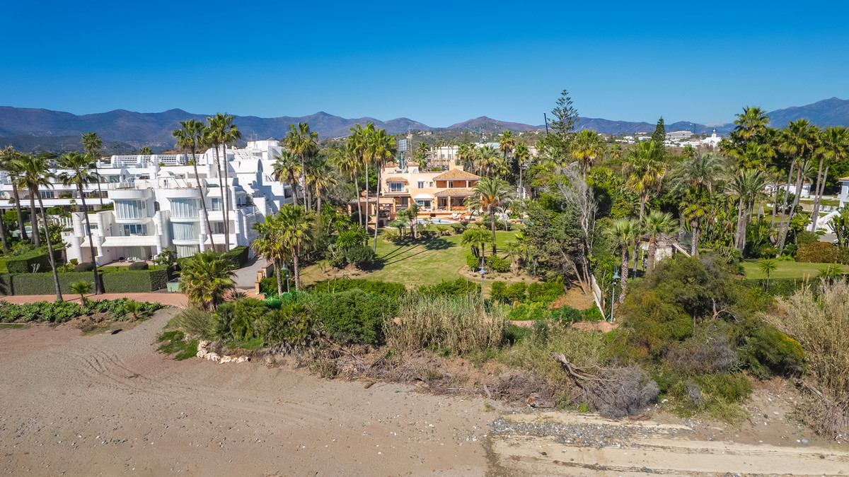 Se vende Villa - Chalet de 8 dormitorios en Costa Del Sol, Málaga, España