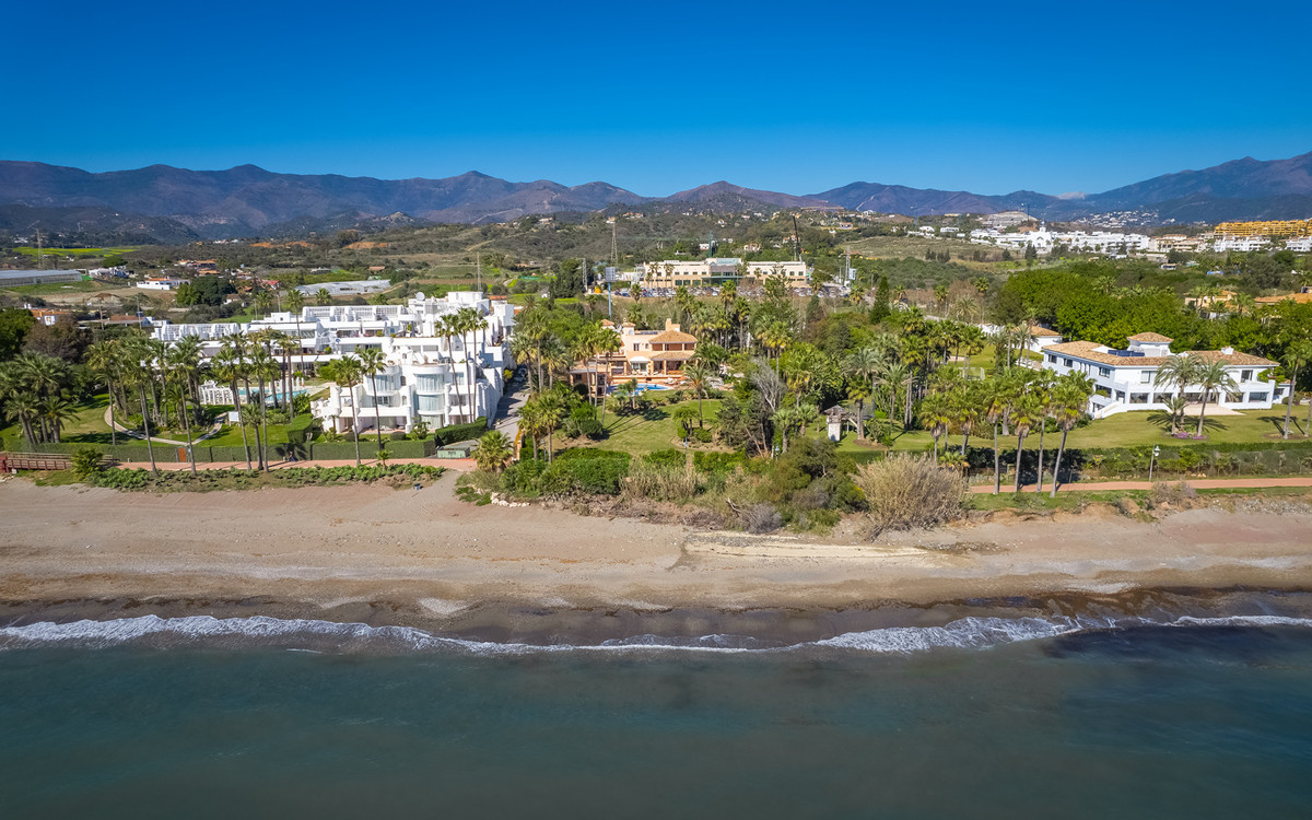 Se vende Villa - Chalet de 8 dormitorios en Costa Del Sol, Málaga, España