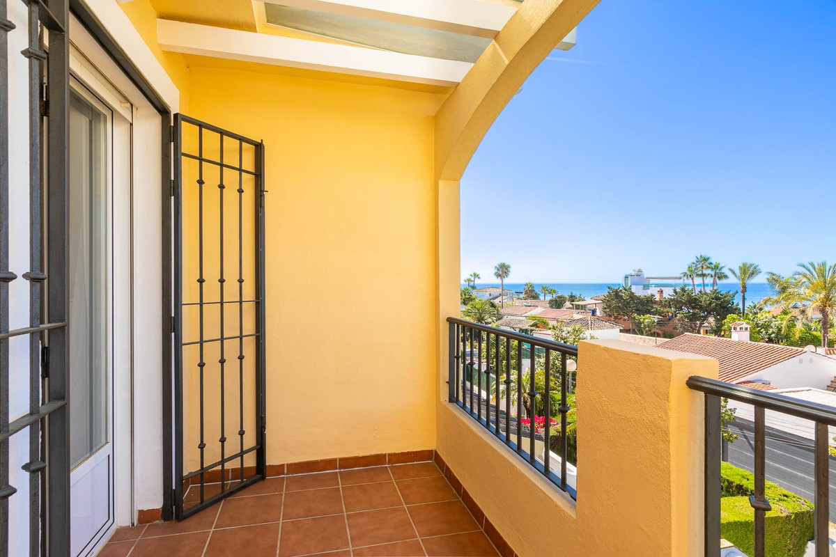 4 Bed Townhouse for sale in Costabella Costa Del Sol, Málaga, Spain