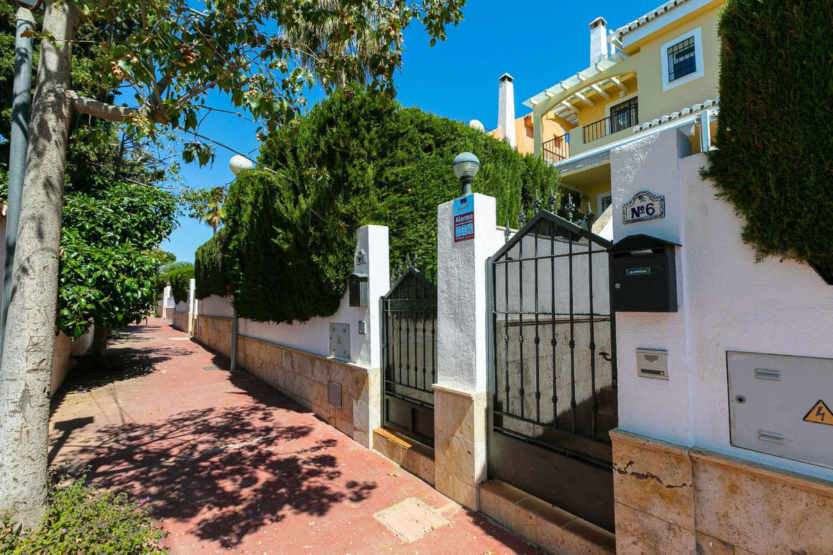 4 Bed Townhouse for sale in Costabella Costa Del Sol, Málaga, Spain