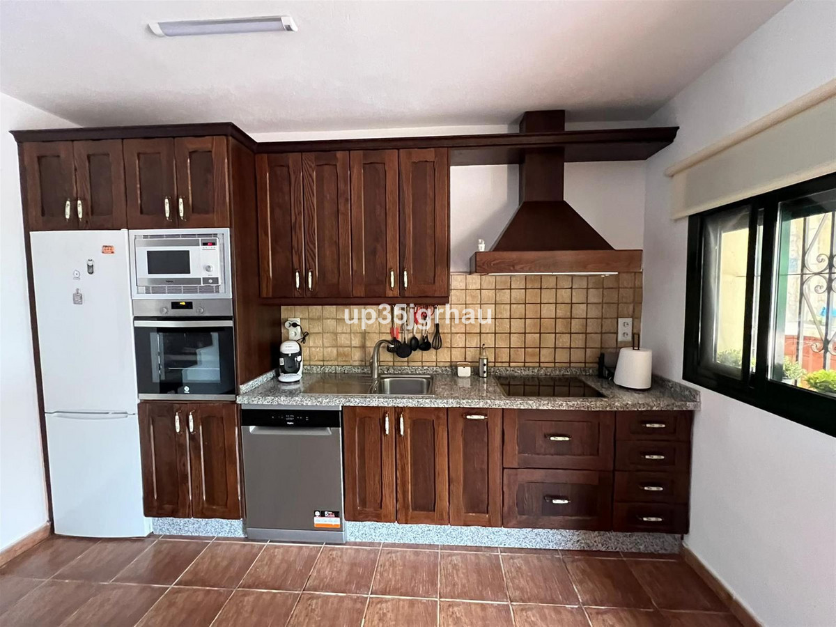 6 Bed Townhouse for sale in Estepona Costa Del Sol, Málaga, Spain