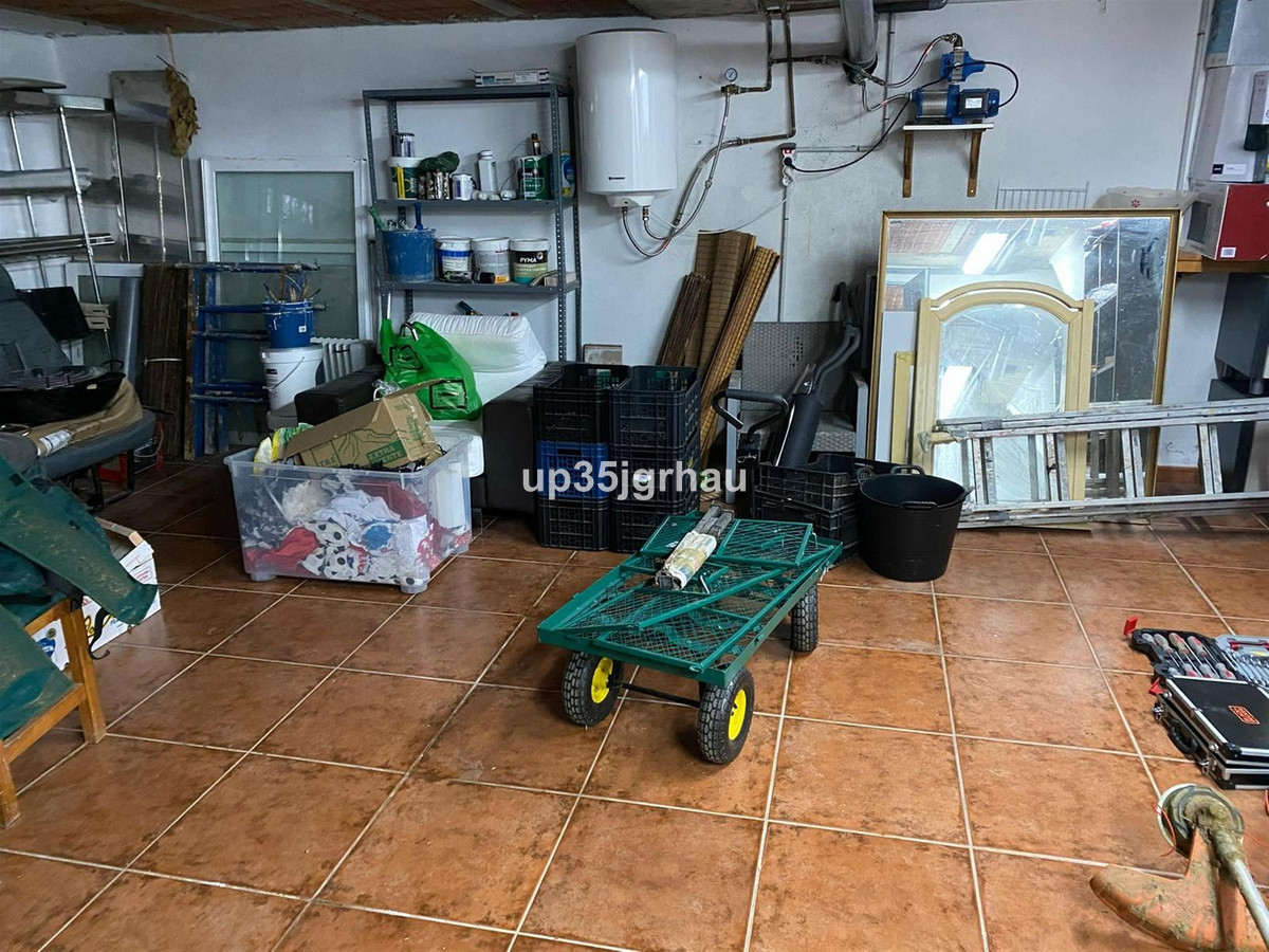 6 Bed Townhouse for sale in Estepona Costa Del Sol, Málaga, Spain