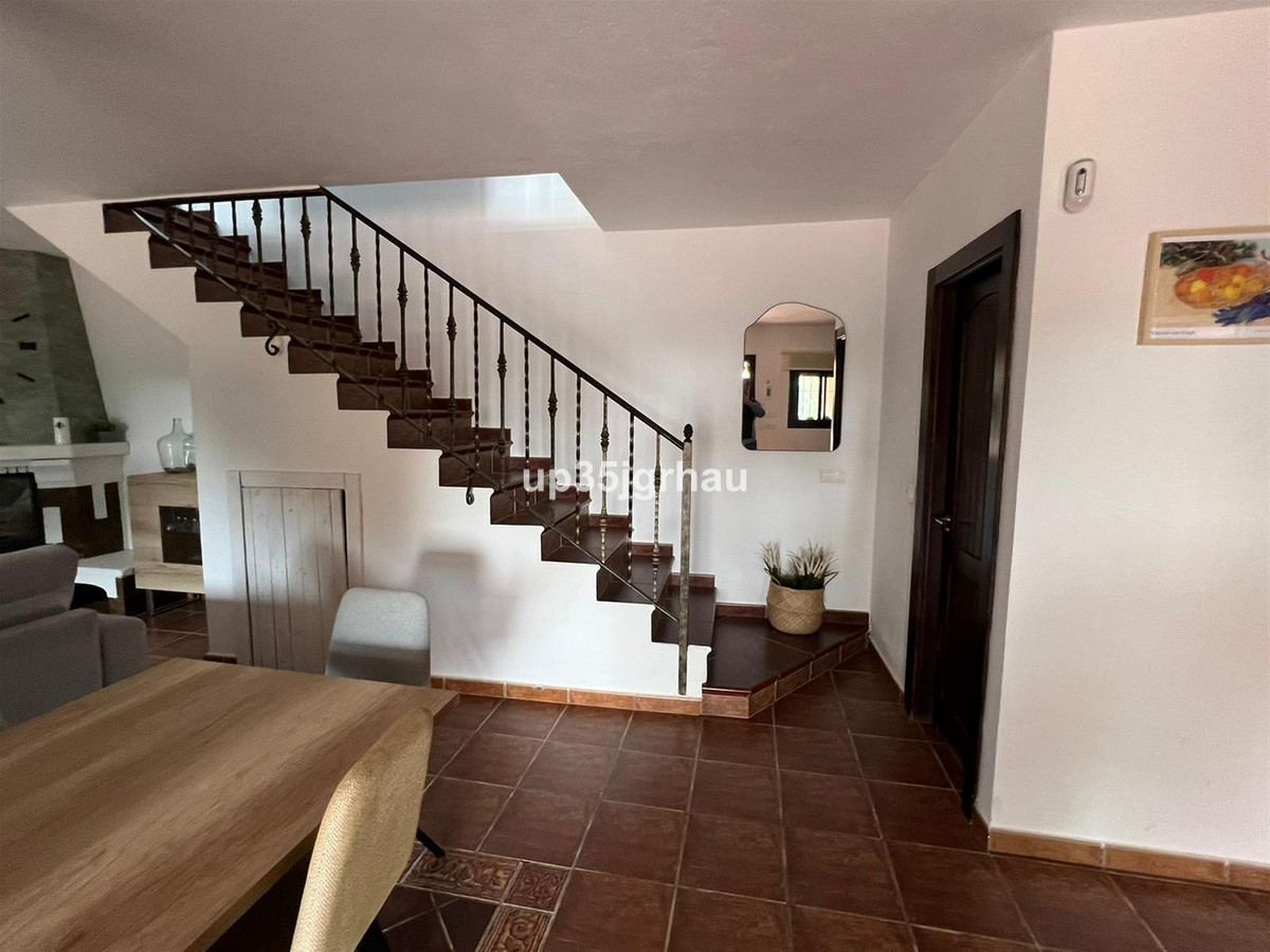 6 Bed Townhouse for sale in Estepona Costa Del Sol, Málaga, Spain