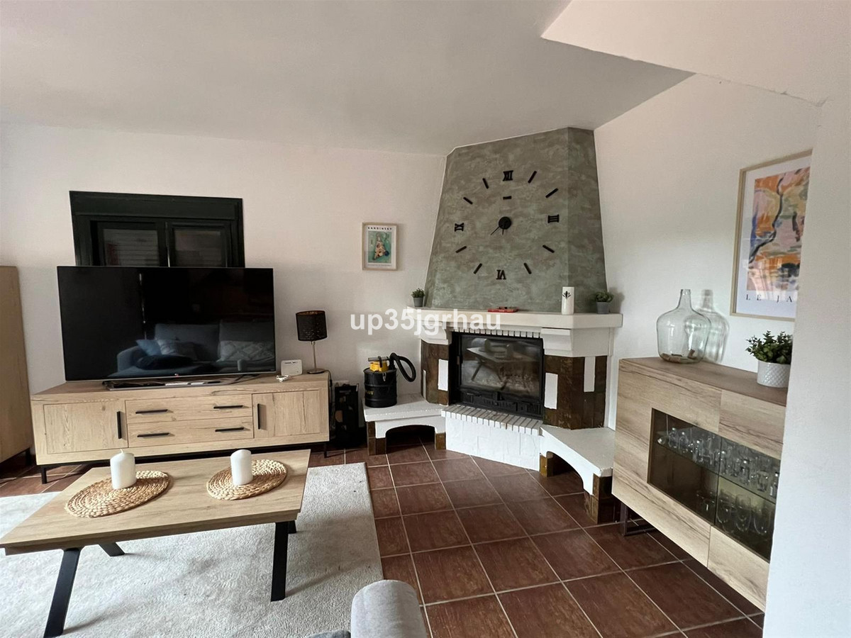 6 Bed Townhouse for sale in Estepona Costa Del Sol, Málaga, Spain
