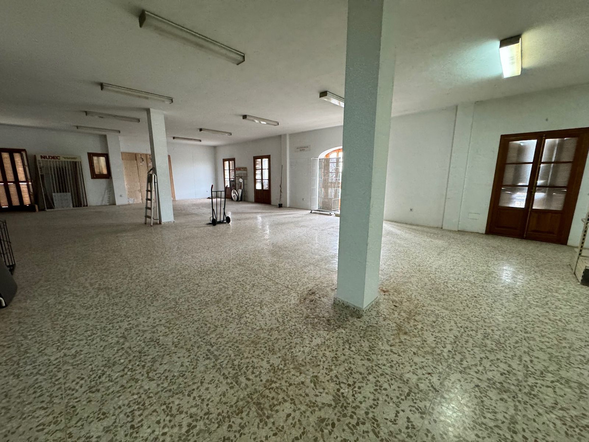 Commercial unit for sale in Estepona Costa Del Sol, Málaga, Spain