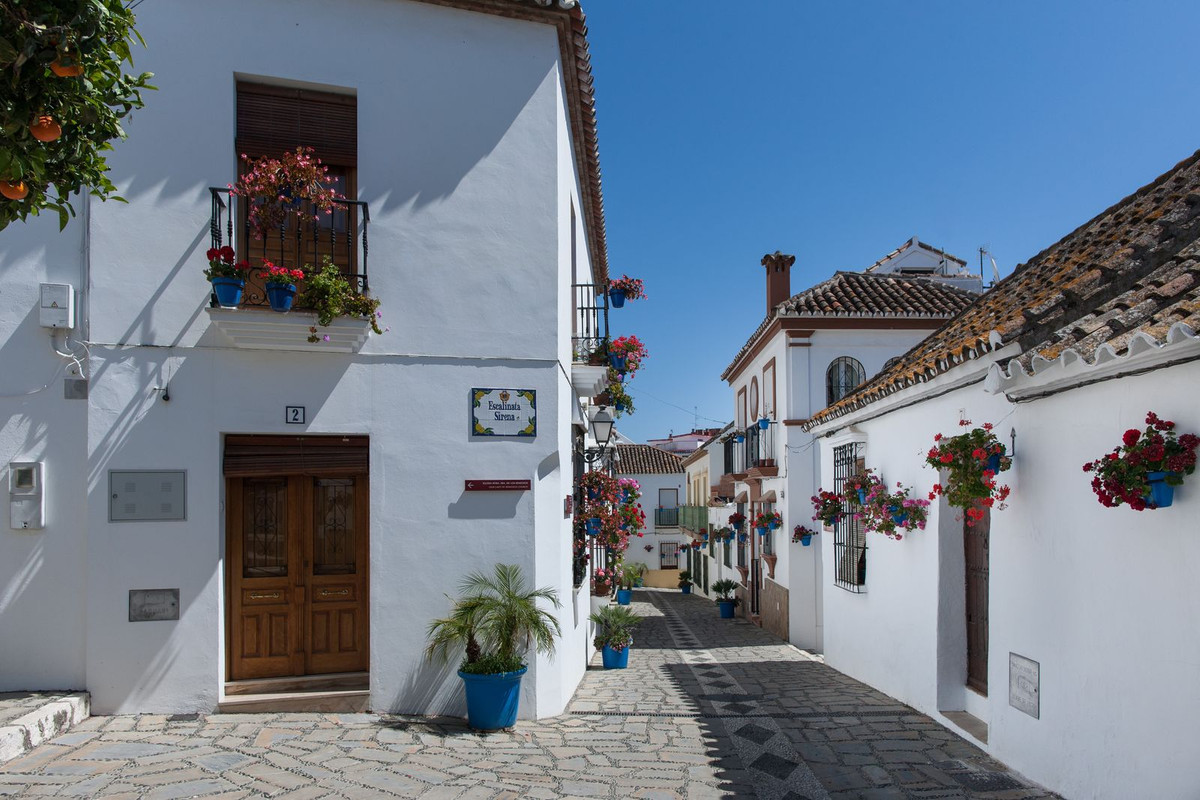 Commercial unit for sale in Estepona Costa Del Sol, Málaga, Spain