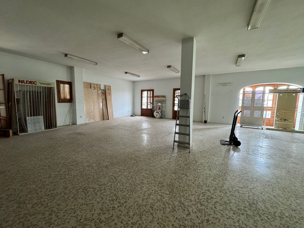 Commercial unit for sale in Estepona Costa Del Sol, Málaga, Spain