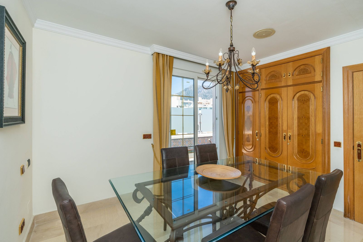 5 Bed Apartment for sale in Marbella Costa Del Sol, Málaga, Spain