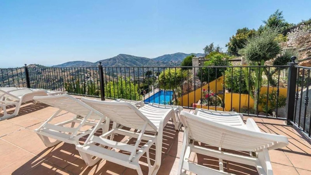 Se vende Villa - Chalet de 7 dormitorios en Costa Del Sol East, Málaga, España
